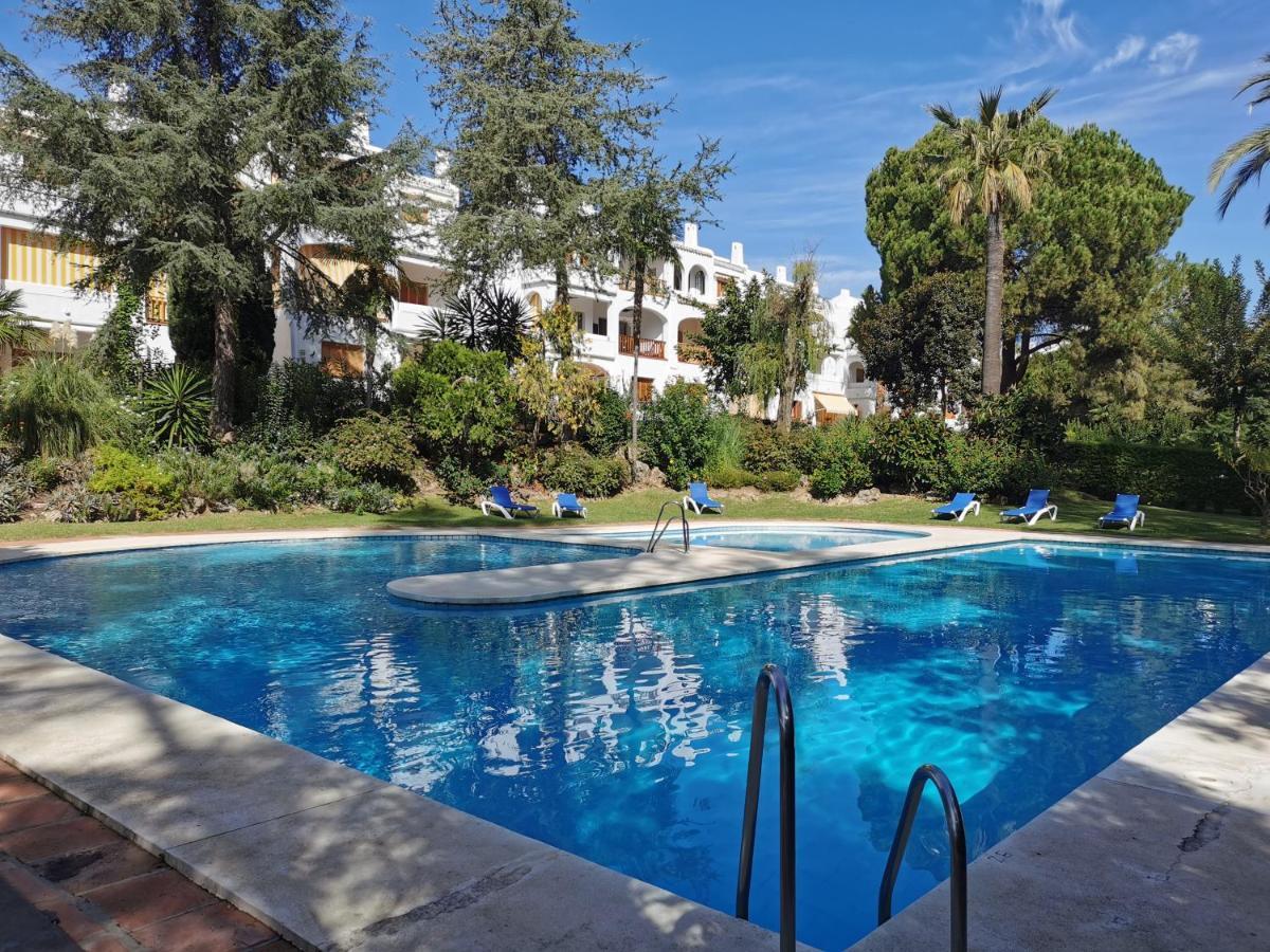 マルベーリャNueva Andalucia - Penthouseアパートメント エクステリア 写真