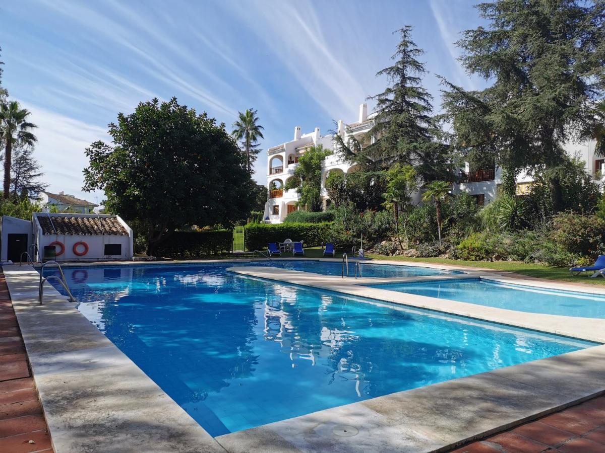 マルベーリャNueva Andalucia - Penthouseアパートメント エクステリア 写真